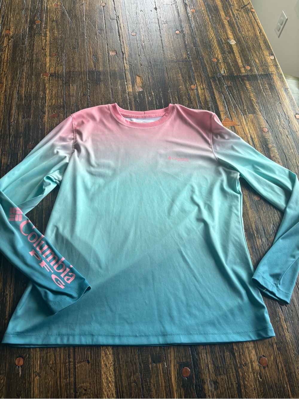 Columbia Women's Pink to Teal Ombre Long Sleeve Performance Tee